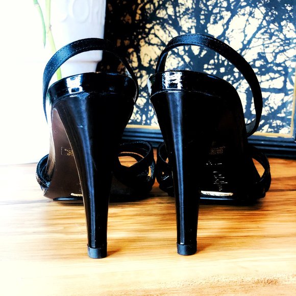 Cole Haan Black Strappy Heel Sandals size 7.5 Mint - Picture 12 of 12